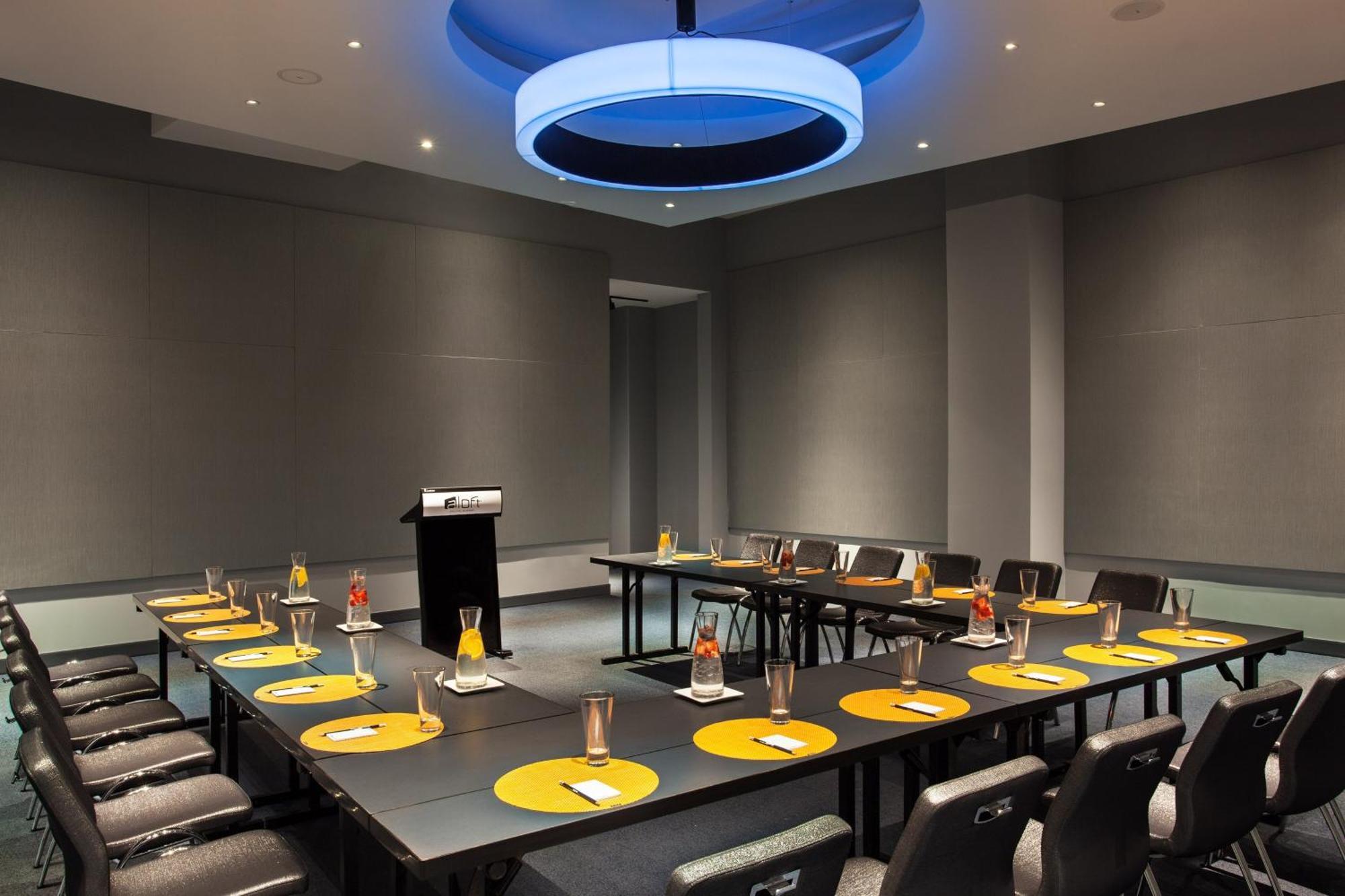 Aloft Boston Seaport District Hotel Екстериор снимка